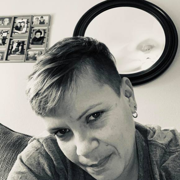 Meet your Posher, Suzette - Picture 1 of 1